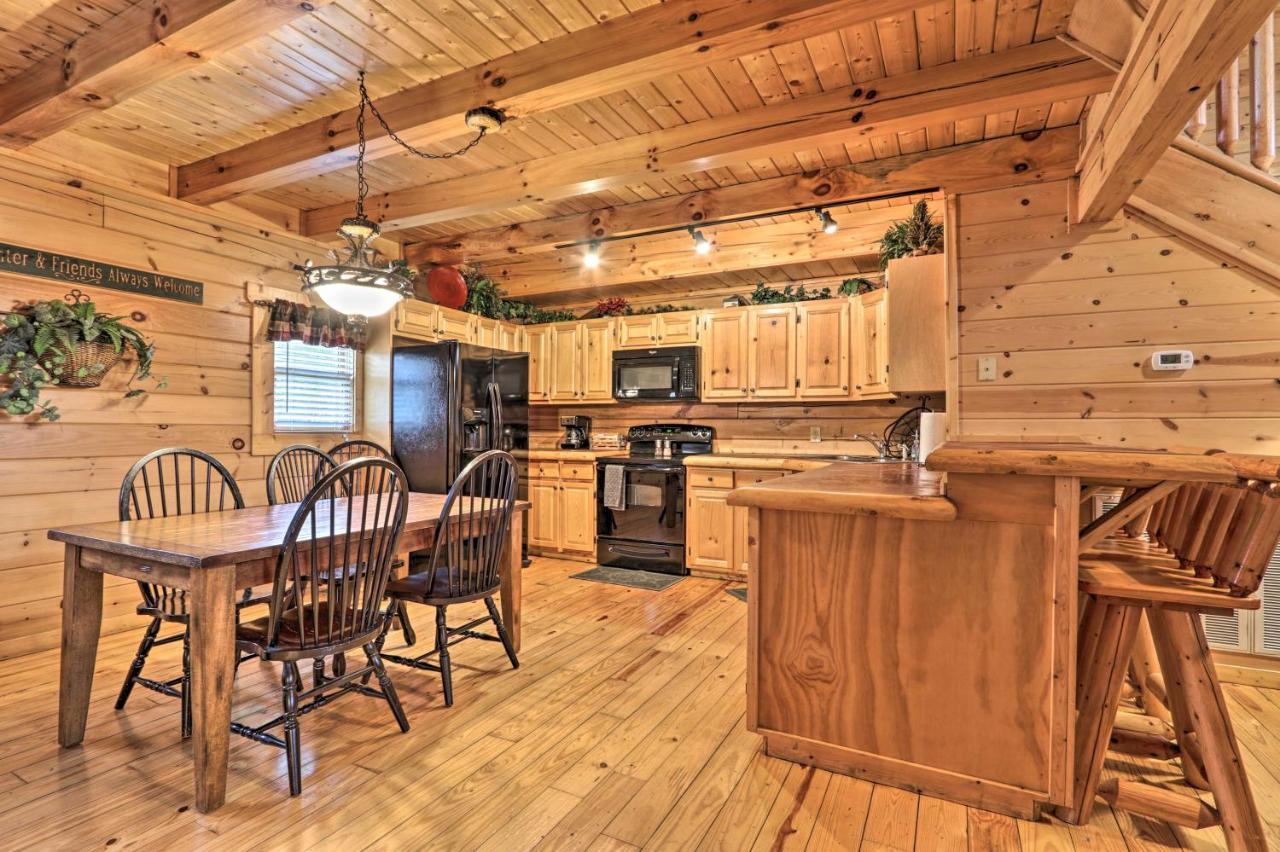 Pigeon Forge Cabin With Games, 1 Mi To Parkway! Zewnętrze zdjęcie