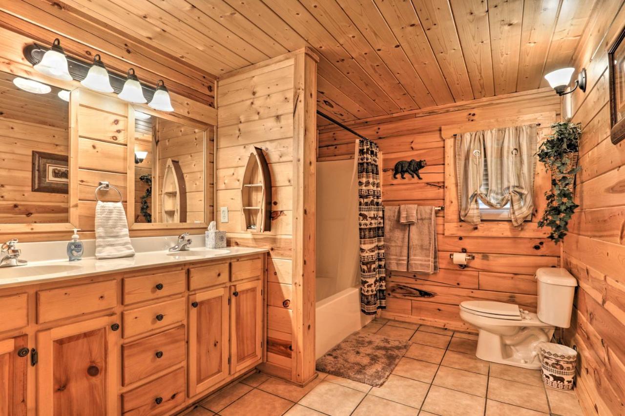 Pigeon Forge Cabin With Games, 1 Mi To Parkway! Zewnętrze zdjęcie